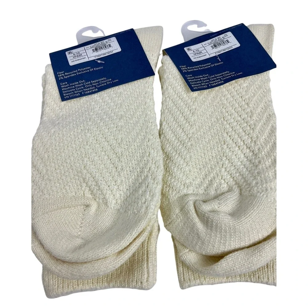 2 Pairs Universal Thread‎ Crew Boot Socks Women's 4-10 Beige Textured Super Soft